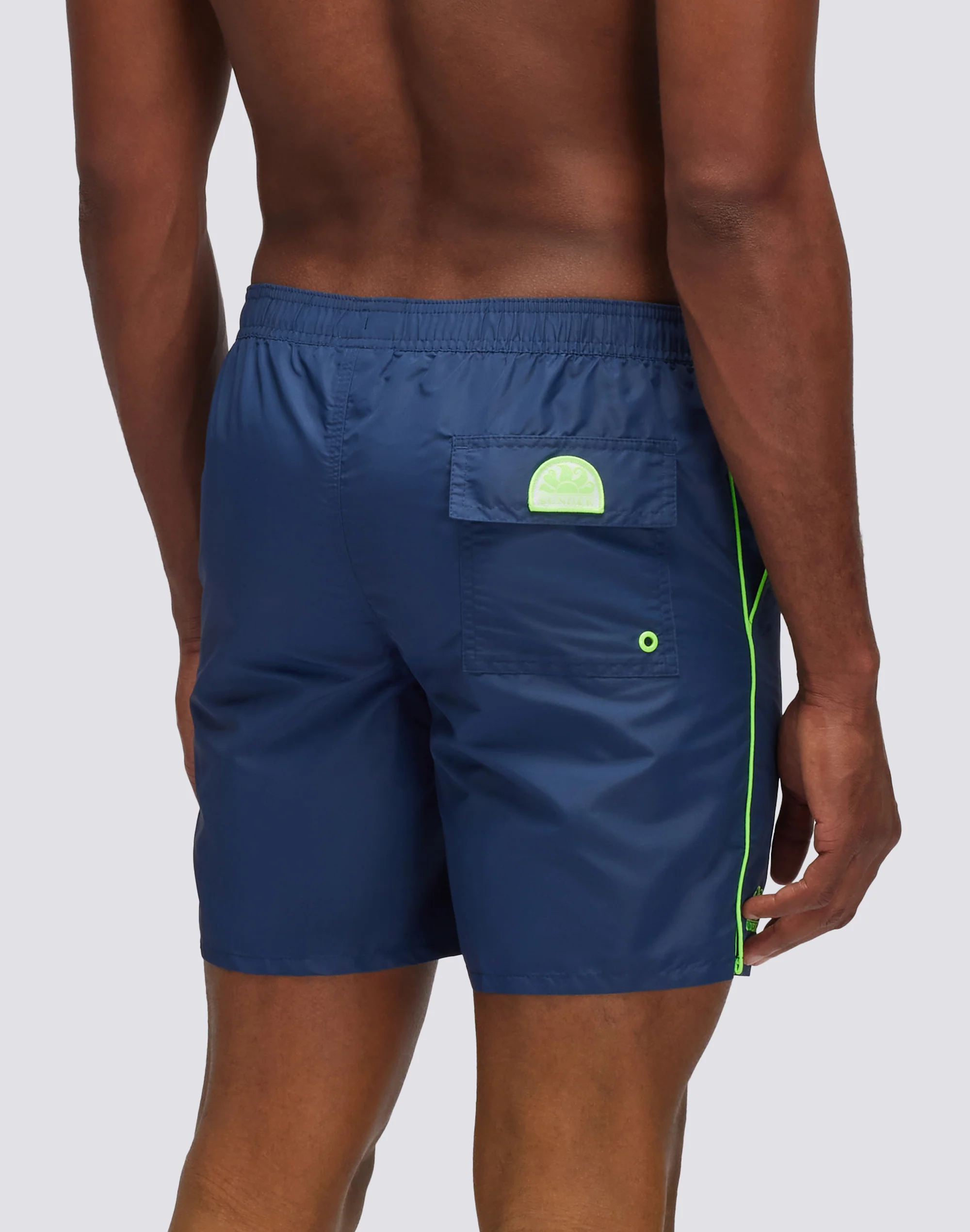 ICONIC TAFFETA STRETCH WAIST MID-LENGTH SWIM TRUNKS - Image 2