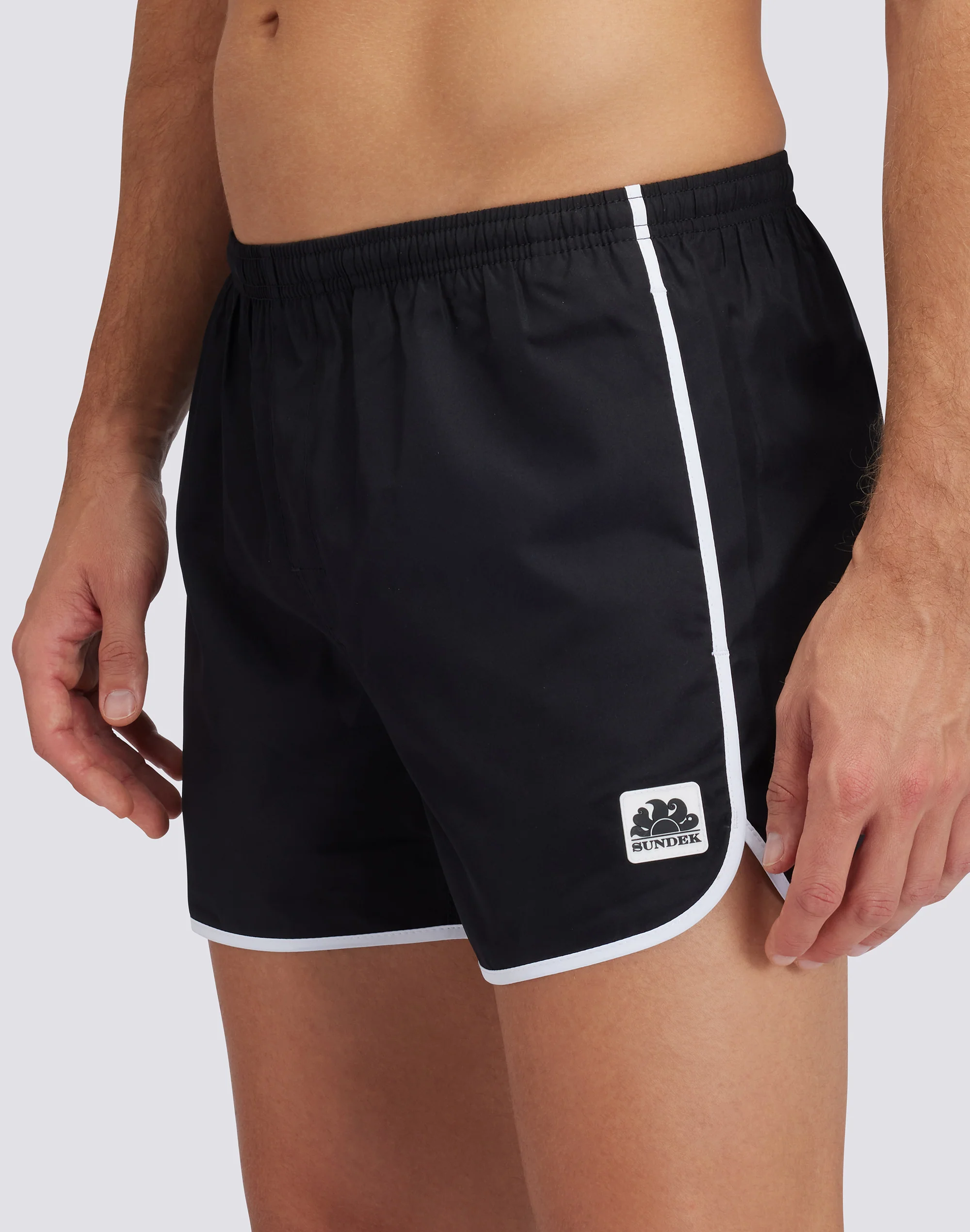 SHORT SWIMSHORTS WITH ELASTICATED WAIST AND ROUND SIDE SLITS - Image 3
