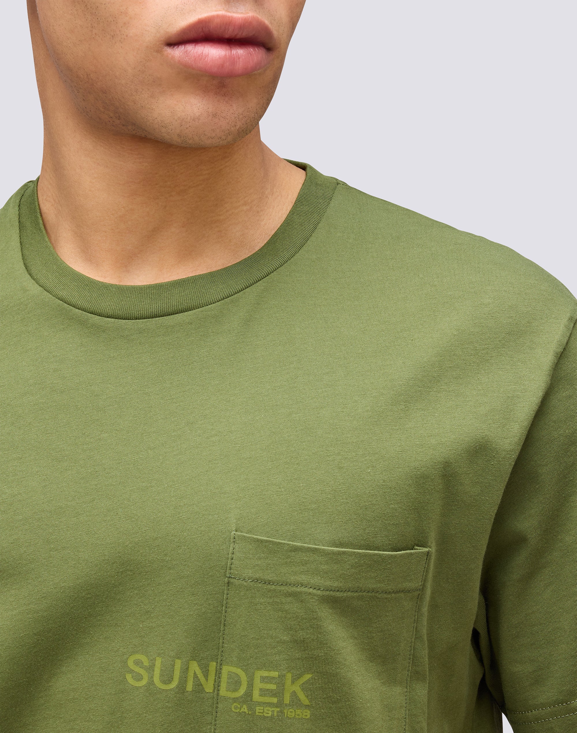 T-SHIRT WITH POCKET AND PRINT - Image 4