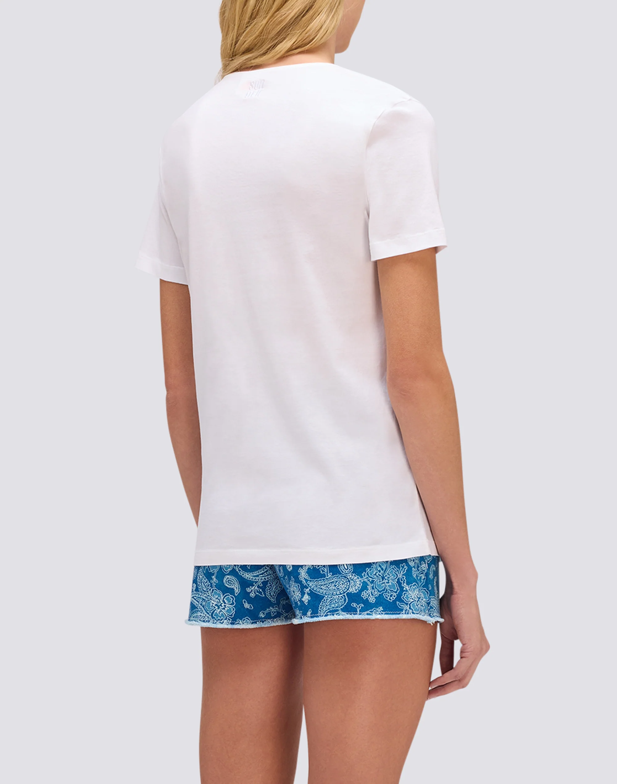 WOMEN'S T-SHIRT WITH WIDE NECK AND FRONT KNOT - Image 2