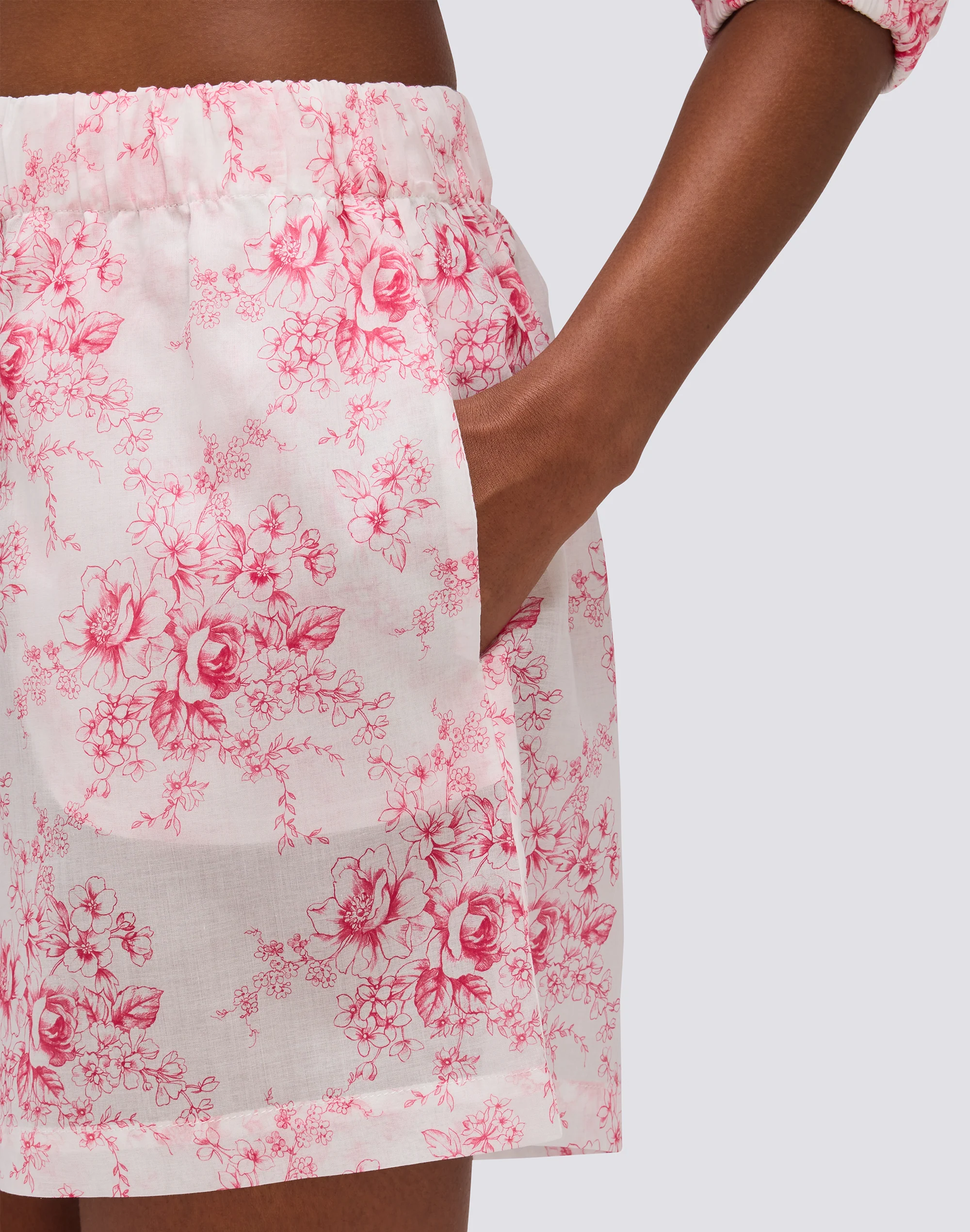WOMEN'S ELASTICATED WAIST SHORTS WITH ROSE DE JOIE PRINT - Image 4